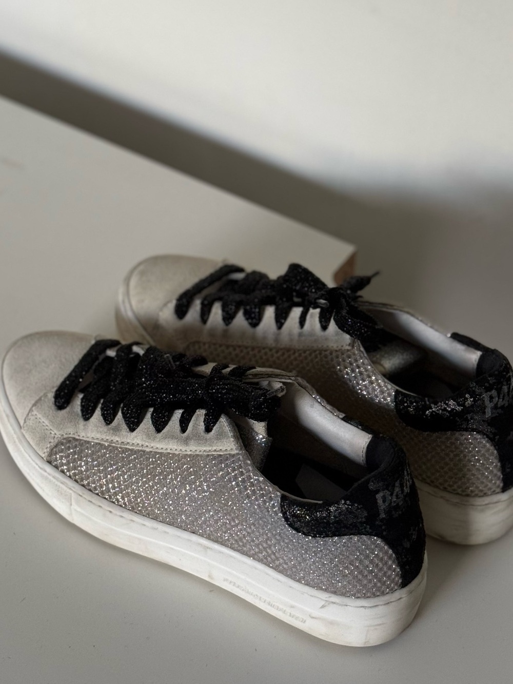 P448 Size EU 36 / US6 Women Glitter Accent Low-Top Sneakers in Silver and Black